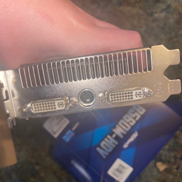 ATI Radeon 4870 - Picture 6 of 6